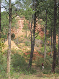 Roussilon - Felsen mit Ockerfarbt&ouml;nen